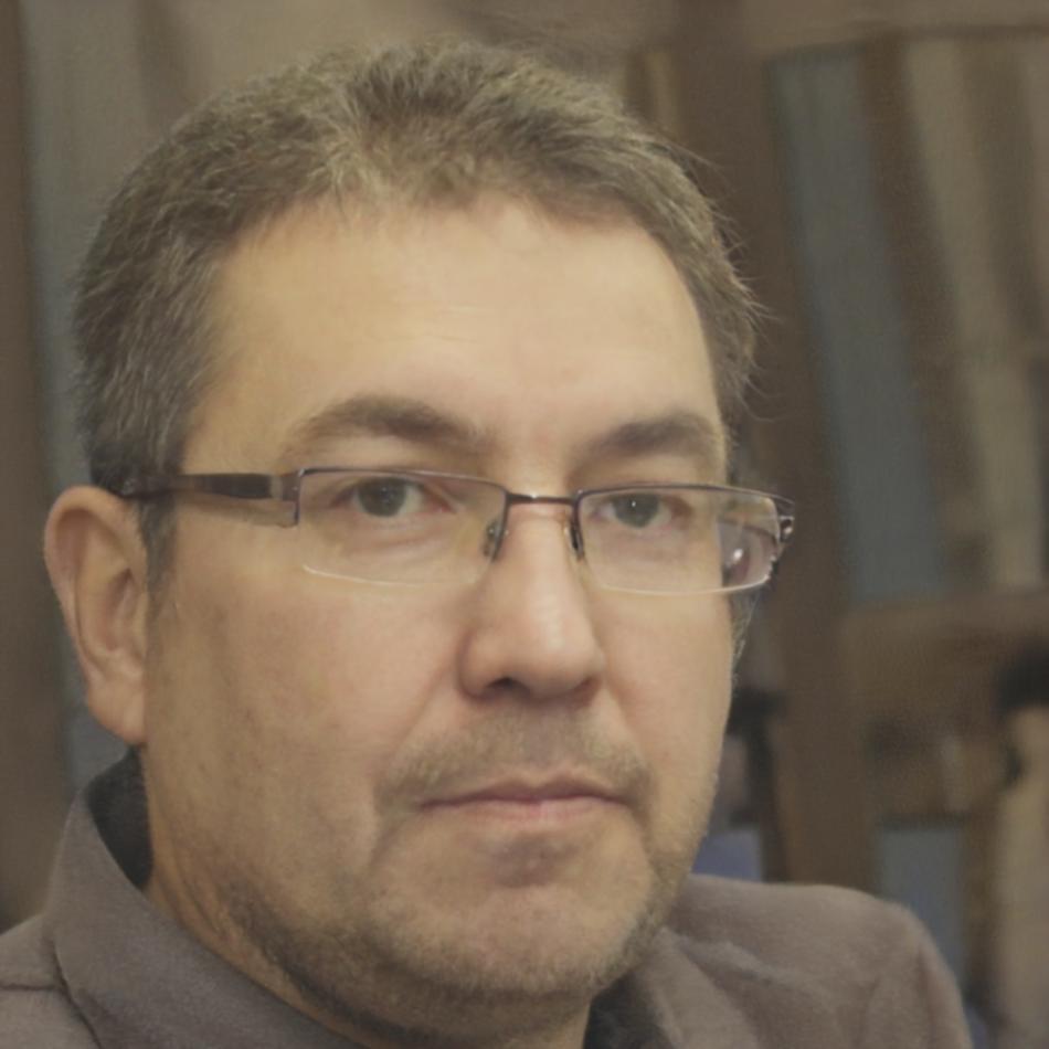 Portrait de Thomas Leroy, expert en finance internationale